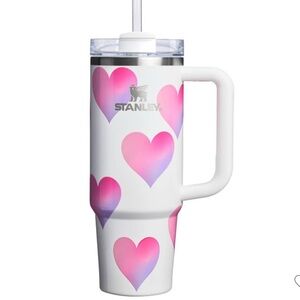 Stanley Quencher 30oz H2.0 Tumbler with Heart Design